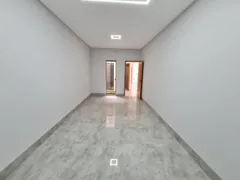 Casa com 3 Quartos à venda, 176m² no Vila Rosa, Goiânia - Foto 12