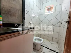 Casa com 3 Quartos à venda, 180m² no Granada, Uberlândia - Foto 17