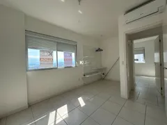 Apartamento com 3 Quartos para alugar, 83m² no Capoeiras, Florianópolis - Foto 9