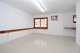 Casa com 17 Quartos à venda, 650m² no Auxiliadora, Porto Alegre - Foto 47