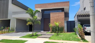 Casa com 3 Quartos à venda, 161m² no Jardim Cristal, Aparecida de Goiânia - Foto 1