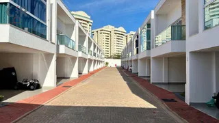 Casa de Condomínio com 3 Quartos à venda, 154m² no Chácaras Alto da Glória, Goiânia - Foto 2