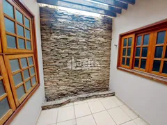 Casa com 4 Quartos à venda, 242m² no Umuarama, Uberlândia - Foto 6
