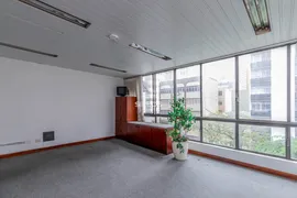 Conjunto Comercial / Sala para alugar, 69m² no Centro, Curitiba - Foto 2