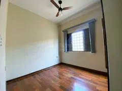 Casa com 3 Quartos à venda, 195m² no Jardim Nova Época, Araraquara - Foto 8