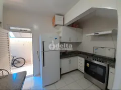 Apartamento com 3 Quartos à venda, 76m² no Umuarama, Uberlândia - Foto 11