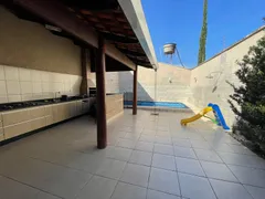 Casa com 4 Quartos à venda, 229m² no Jardim América, Goiânia - Foto 1