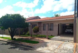 Casa com 3 Quartos à venda, 160m² no Parque das Laranjeiras, Maringá - Foto 2