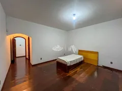 Casa com 3 Quartos para alugar, 403m² no Petropolis, Londrina - Foto 31