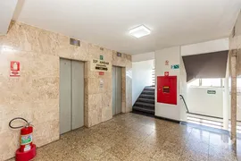 Loja / Salão / Ponto Comercial para alugar, 67m² no Centro, Curitiba - Foto 14