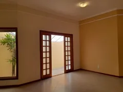 Casa com 3 Quartos para alugar, 200m² no Vila Sedenho, Araraquara - Foto 5