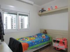 Apartamento com 3 Quartos para alugar, 130m² no Petrópolis, Porto Alegre - Foto 9