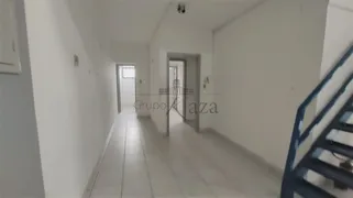 Galpão / Depósito / Armazém para venda ou aluguel, 240m² no Residencial São Paulo, Jacareí - Foto 12