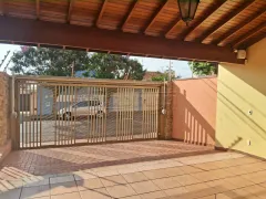 Casa com 3 Quartos à venda, 283m² no Centro, Araraquara - Foto 2