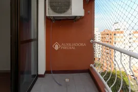 Apartamento com 3 Quartos à venda, 71m² no Passo da Areia, Porto Alegre - Foto 3