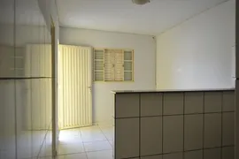 Casa com 1 Quarto para alugar, 50m² no Ilda, Aparecida de Goiânia - Foto 9