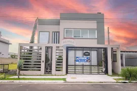 Casa com 4 Quartos à venda, 211m² no Vale Ville, Gravataí - Foto 2