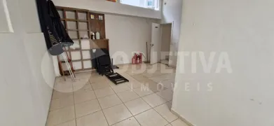 Conjunto Comercial / Sala para alugar, 30m² no Centro, Uberlândia - Foto 1