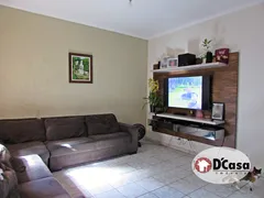 Casa com 3 Quartos à venda, 172m² no Parque Urupês, Taubaté - Foto 2