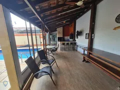 Casa com 3 Quartos à venda, 300m² no Champagnat, Londrina - Foto 17