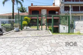Casa com 6 Quartos à venda, 572m² no Cavalhada, Porto Alegre - Foto 1
