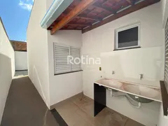 Casa com 3 Quartos à venda, 75m² no Novo Mundo, Uberlândia - Foto 12