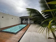 Casa com 3 Quartos à venda, 250m² no Brasil, Uberlândia - Foto 8