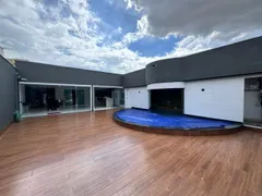 Casa com 4 Quartos à venda, 320m² no Brasil, Uberlândia - Foto 1