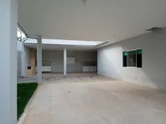 Casa de Condomínio com 3 Quartos à venda, 250m² no  Pedra de Guaratiba, Rio de Janeiro - Foto 2