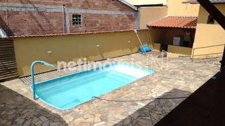 Casa com 3 Quartos à venda, 525m² no Jardim Vitória, Belo Horizonte - Foto 29