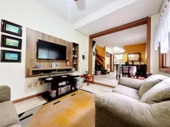 Casa com 3 Quartos à venda, 210m² no Camaquã, Porto Alegre - Foto 1