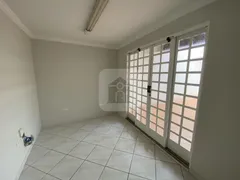 Casa com 3 Quartos à venda, 117m² no Tubalina, Uberlândia - Foto 6