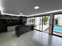 Casa com 3 Quartos à venda, 250m² no Brasil, Uberlândia - Foto 1