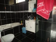 Casa com 3 Quartos à venda, 207m² no Jardim Roberto Selmi Dei, Araraquara - Foto 10