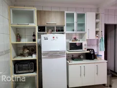 Casa com 3 Quartos à venda, 220m² no Brasil, Uberlândia - Foto 5