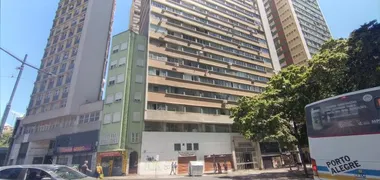 Apartamento com 2 Quartos para alugar, 70m² no Centro, Porto Alegre - Foto 1