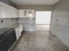 Sobrado com 4 Quartos para alugar, 425m² no Vigilato Pereira, Uberlândia - Foto 13