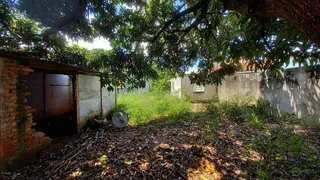 Terreno / Lote / Condomínio à venda, 240m² no Presidente Roosevelt, Uberlândia - Foto 1