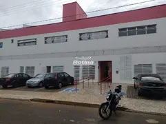 Conjunto Comercial / Sala para alugar, 51m² no Tibery, Uberlândia - Foto 1