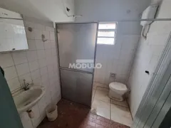 Casa com 2 Quartos para alugar, 30m² no Osvaldo Rezende, Uberlândia - Foto 6