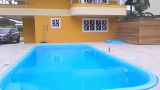 Casa com 3 Quartos para alugar, 150m² no Praia do Estaleirinho, Balneário Camboriú - Foto 1