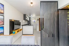 Casa com 2 Quartos à venda, 54m² no Itaqui, Campo Largo - Foto 2