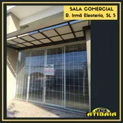 Loja / Salão / Ponto Comercial para alugar, 243m² no Centro, Apucarana - Foto 1