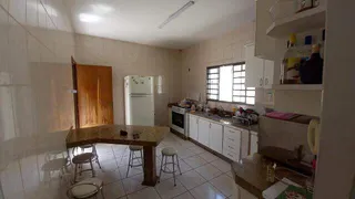 Casa com 3 Quartos à venda, 165m² no Santa Mônica, Uberlândia - Foto 5