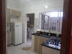 Casa de Condomínio com 2 Quartos à venda, 132m² no Jardim Maria Luiza V, Araraquara - Foto 5