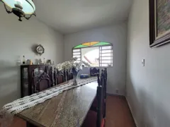 Casa com 4 Quartos à venda, 228m² no Caiçaras, Belo Horizonte - Foto 2