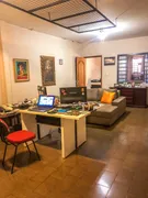 Casa com 3 Quartos à venda, 200m² no Setor Coimbra, Goiânia - Foto 4