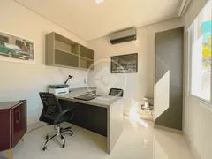 Casa de Condomínio com 3 Quartos à venda, 385m² no Residencial Vila Lombarda, Valinhos - Foto 8