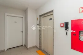 Apartamento com 3 Quartos para alugar, 65m² no Humaitá, Porto Alegre - Foto 26