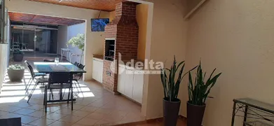 Casa com 4 Quartos à venda, 283m² no Daniel Fonseca, Uberlândia - Foto 17